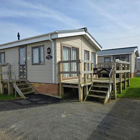 ホテル Castaways Holiday Park Bacton  エクステリア 写真