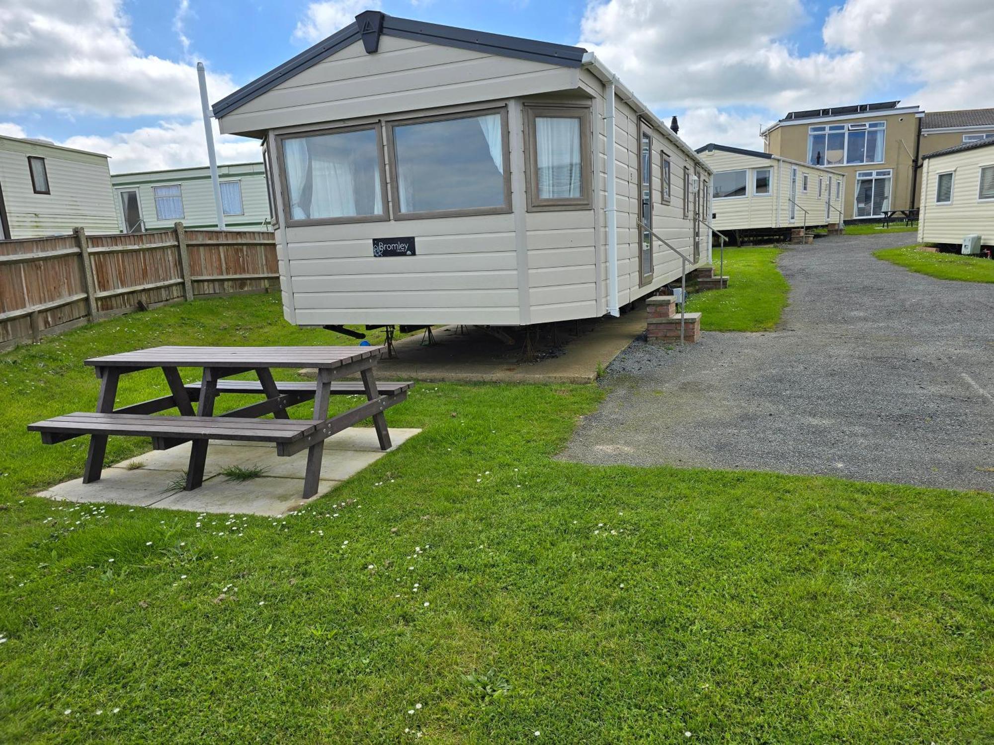 ホテル Castaways Holiday Park Bacton  エクステリア 写真